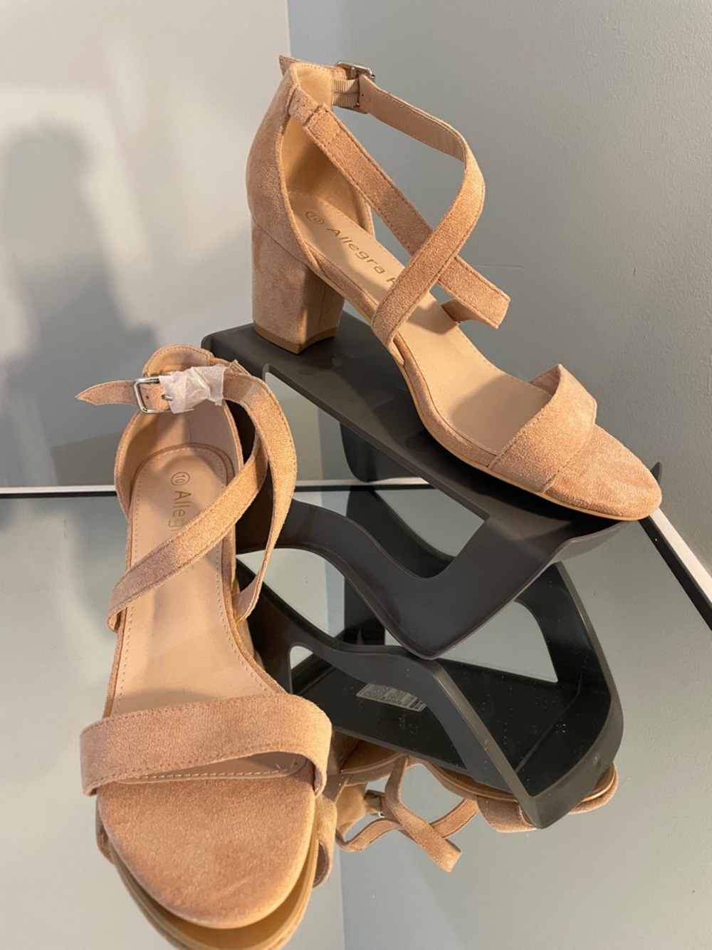 Allegra K Women's Beige faux Suede Crisscross Block Heel Sandals new